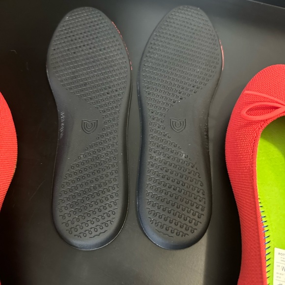 RARE ROTHYS Glamour Red Bow Ballet Flats In Box Womens Size 8-8.5 Rothy’s Shoes - Picture 6 of 16